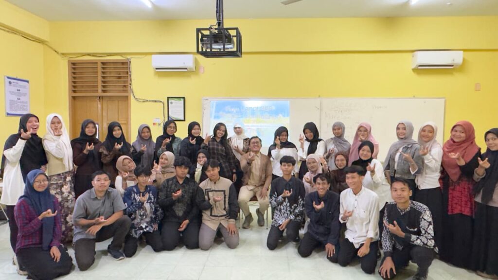 EEDSA FKIP UMSU Holds “Speak Up Academy” to Strengthen Students’ Public Speaking Skills