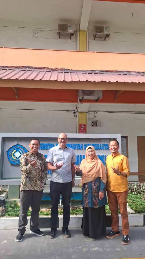 English Education Study Program of FKIP UMSU Holds Farewell Party for RELO Instructor William Vickery